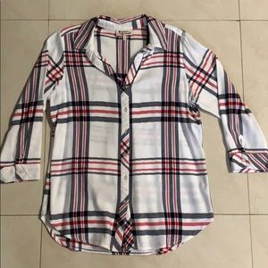 Women’s 3/4 sleeve roll up blouse